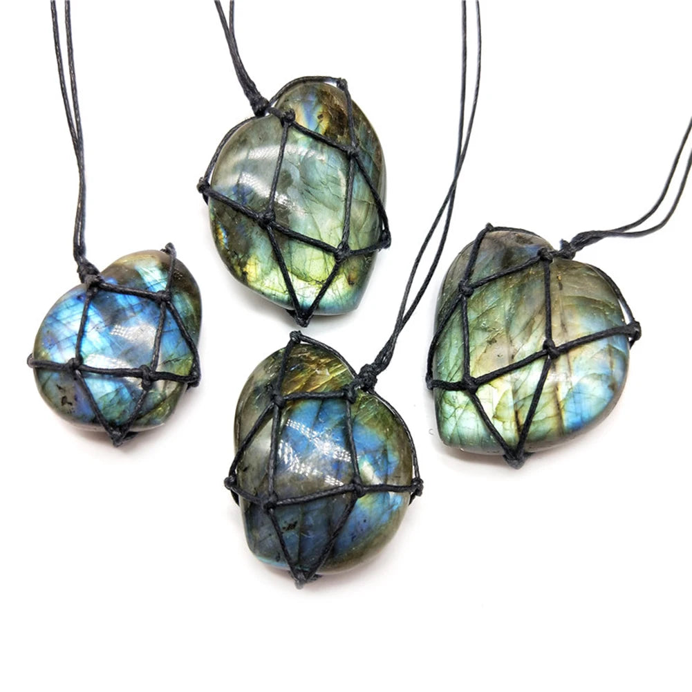 Collier Coeur de Dragon en Labradorite Naturelle