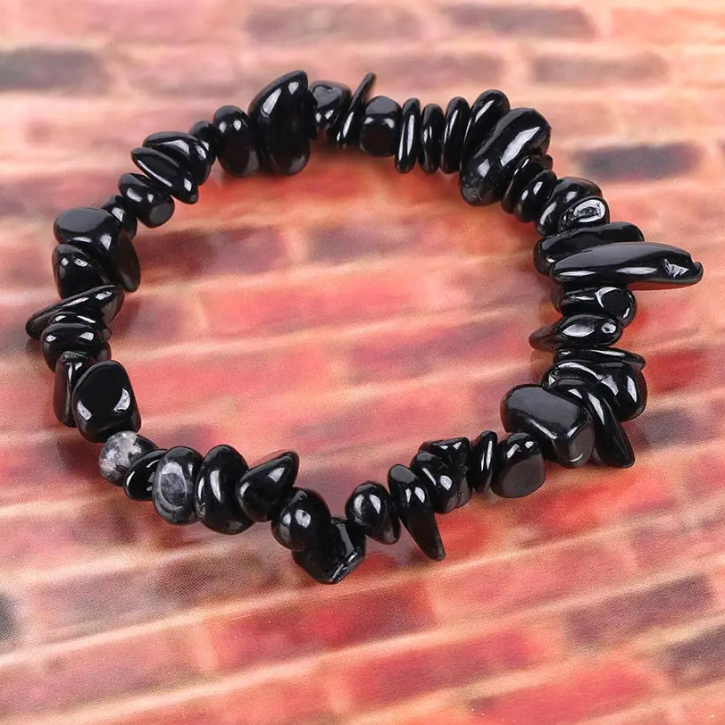 Bracelet extensible en perles de tourmaline irrégulières