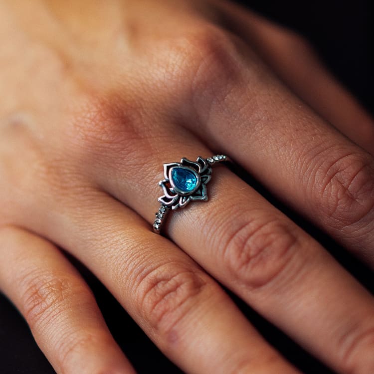 Bague de l'Epanouissement de la Fleur de Lotus - Eclat de Pierre