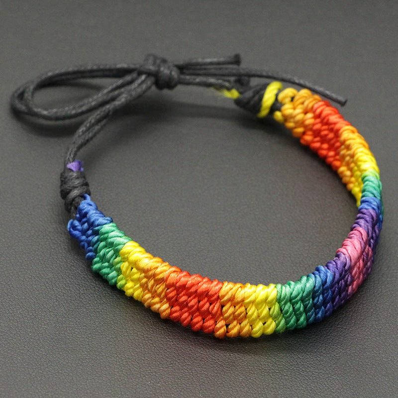 Bracelet brésilien en corde tressée en arc-en-ciel