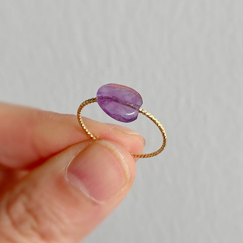 Bague en pierre naturelle minimaliste et tendance