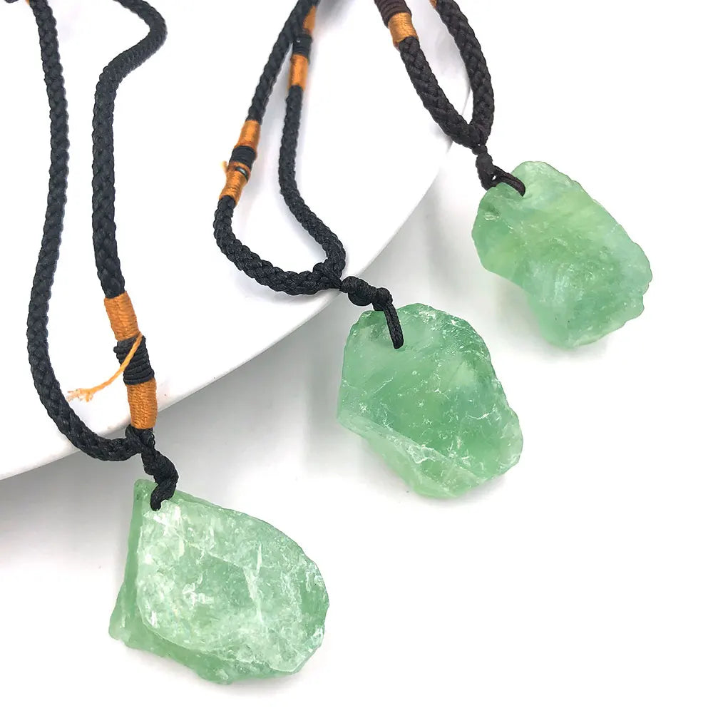 Collier Pendentif en Fluorite Verte Brute