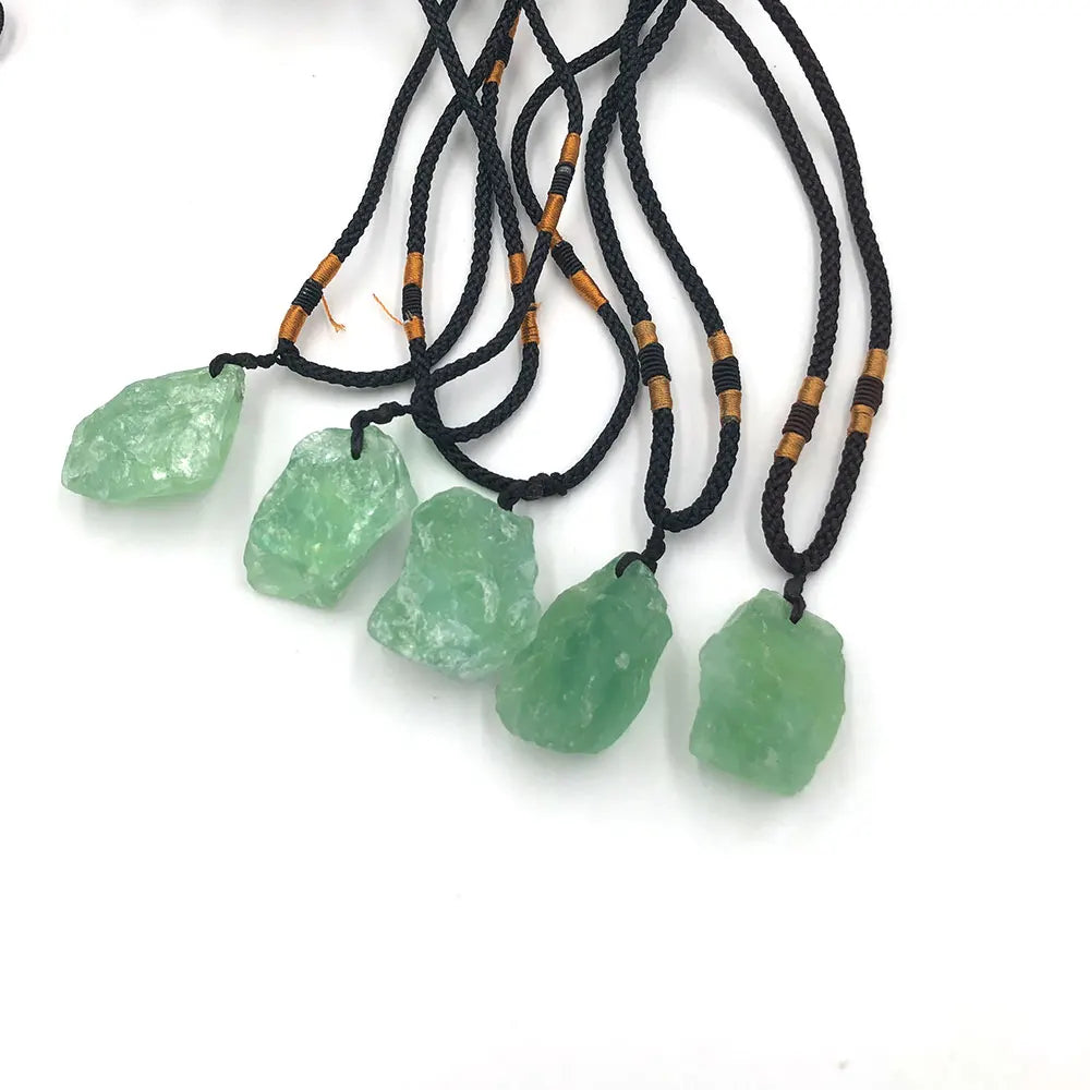 Collier Pendentif en Fluorite Verte Brute