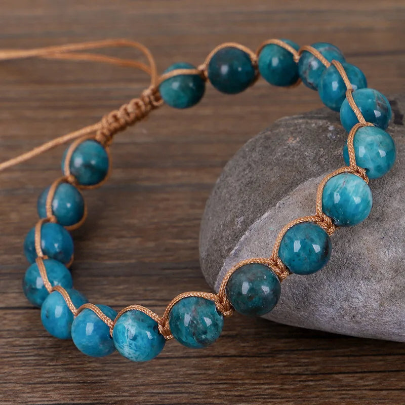 Bracelet en perles d'apatite bleue tissé à la main