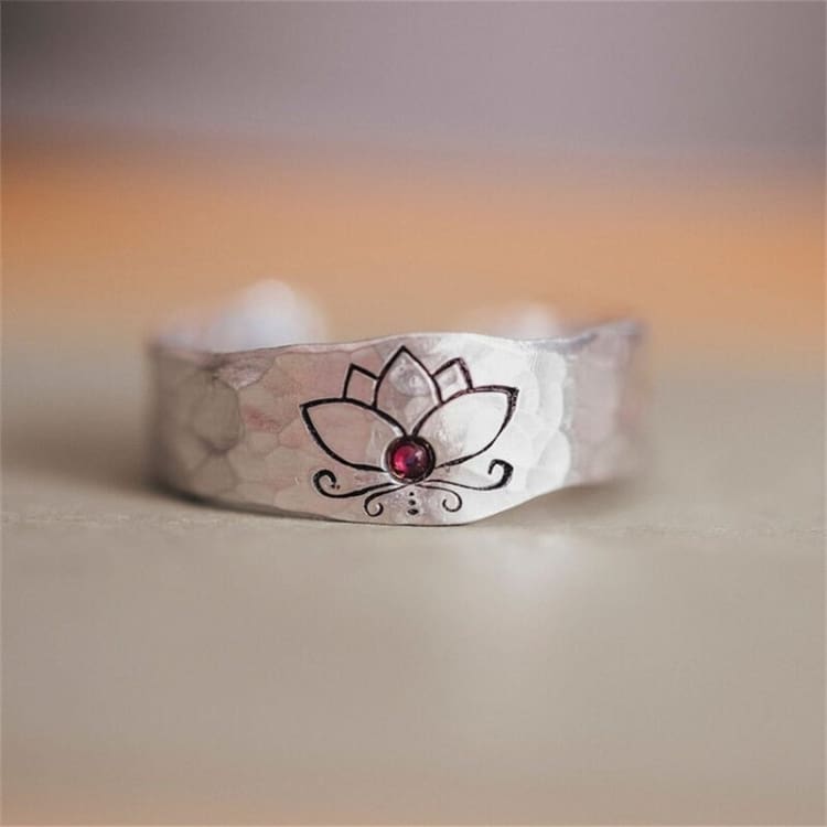 Anneau ajustable de la fleur de Lotus