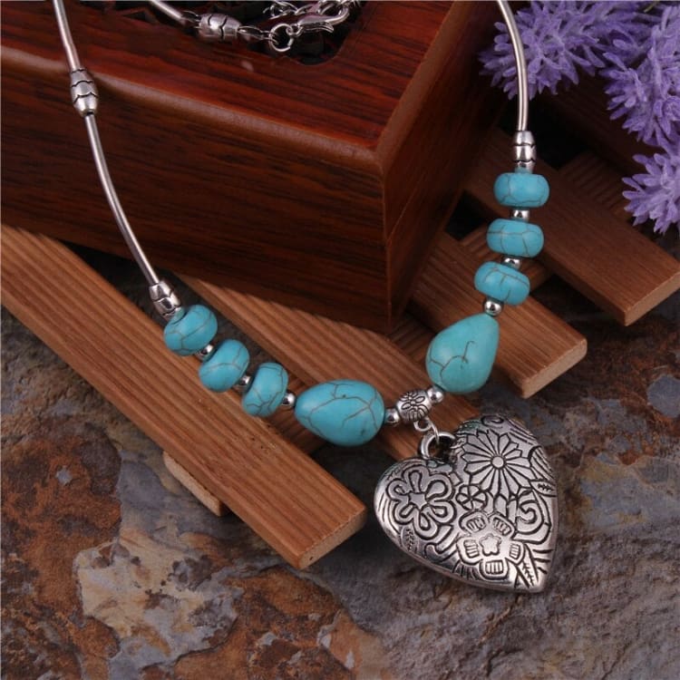 Collier en turquoise - L'amour gravé