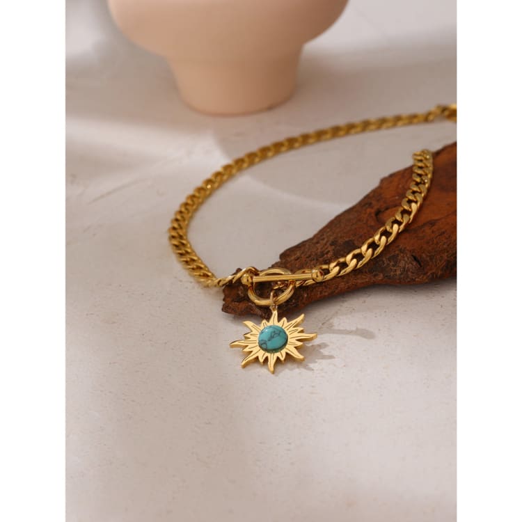 Collier pendentif soleil en Turquoise