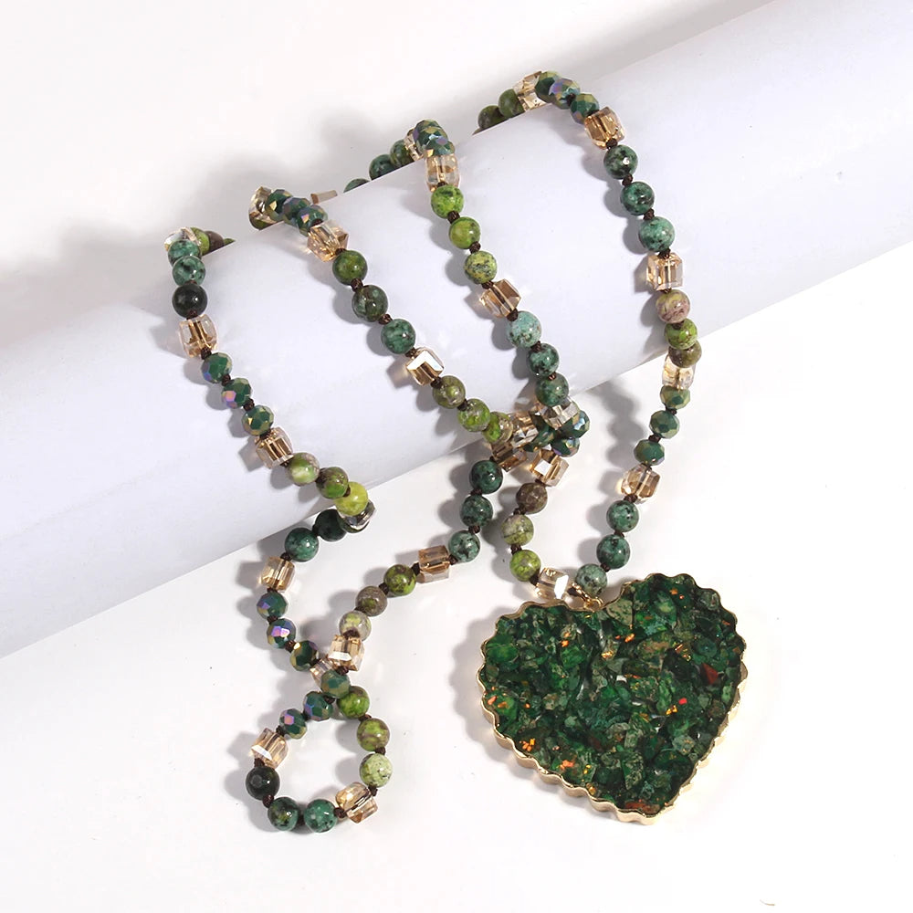 Collier bohème en pierre naturelle