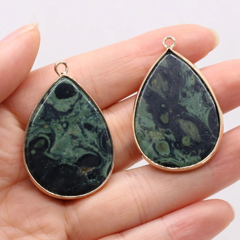 Pendentif en Œil de Tigre Vert Naturel