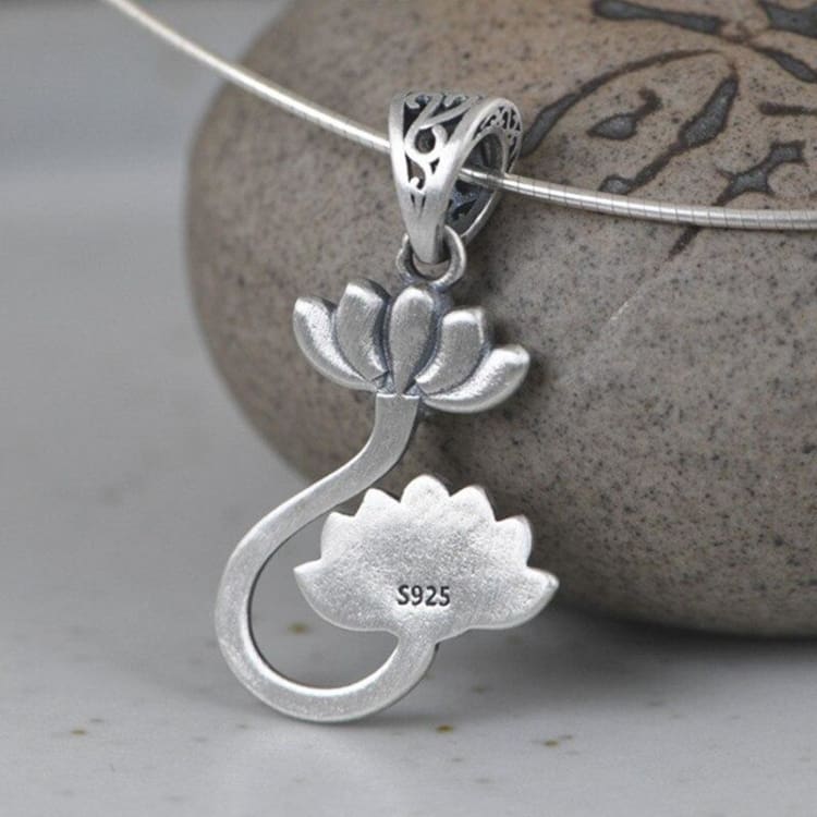 Pendentif Bouddhiste 'Eveil Spirituel' symbole Fleur de Lotus