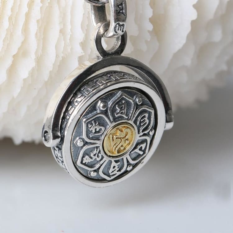 Pendentif des 6 mantras