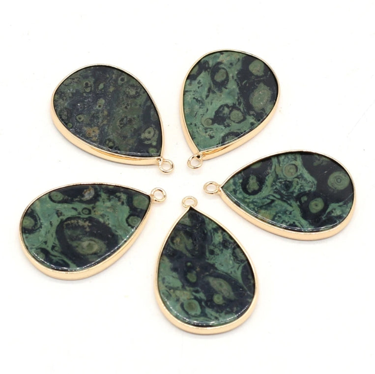 Pendentif_en_il_de_Tigre_Vert_Naturel